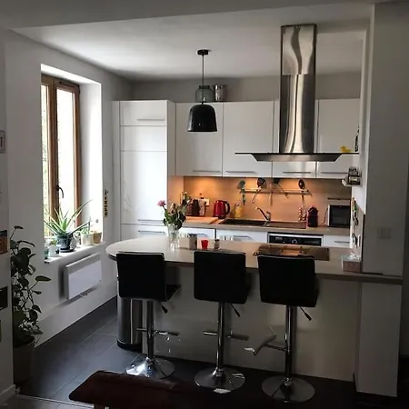 Apartament Elegant F2 De 70m2 A 1km Du Centre Ville.