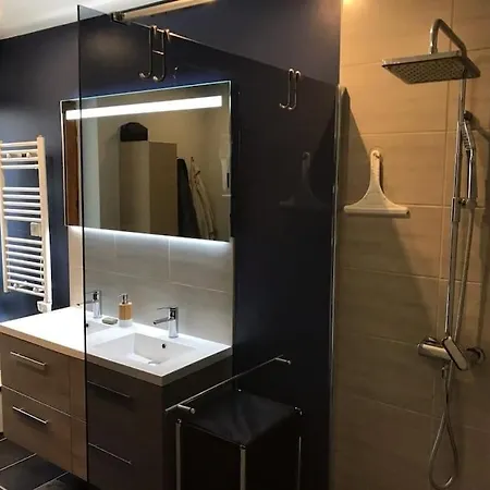 Apartament Elegant F2 De 70m2 A 1km Du Centre Ville.